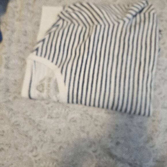 Mens blue and white striped shirt from American Rag size medium. - Picture 3 of 8